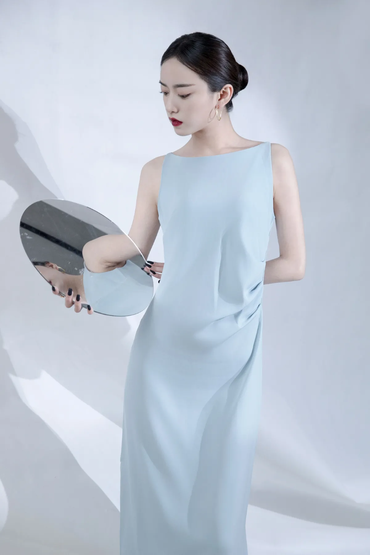 马可MACO_安仔麻麻《一面镜子》美图作品图片2