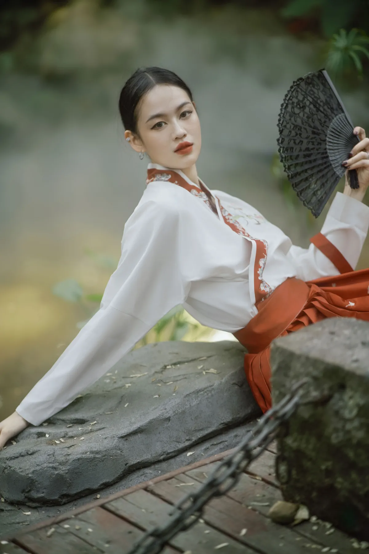 青庭疏影，惊鸿入画