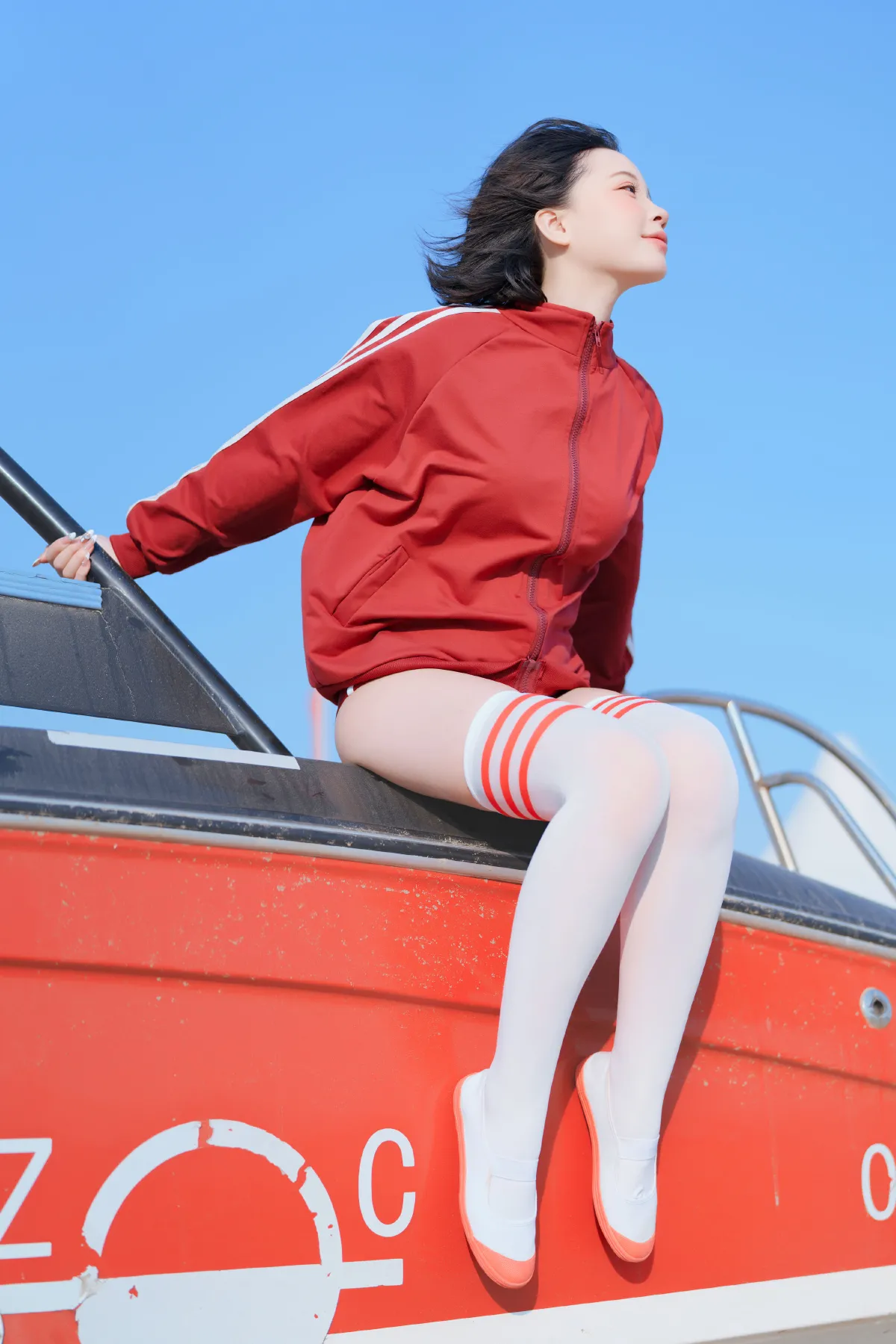 海边的青春少女