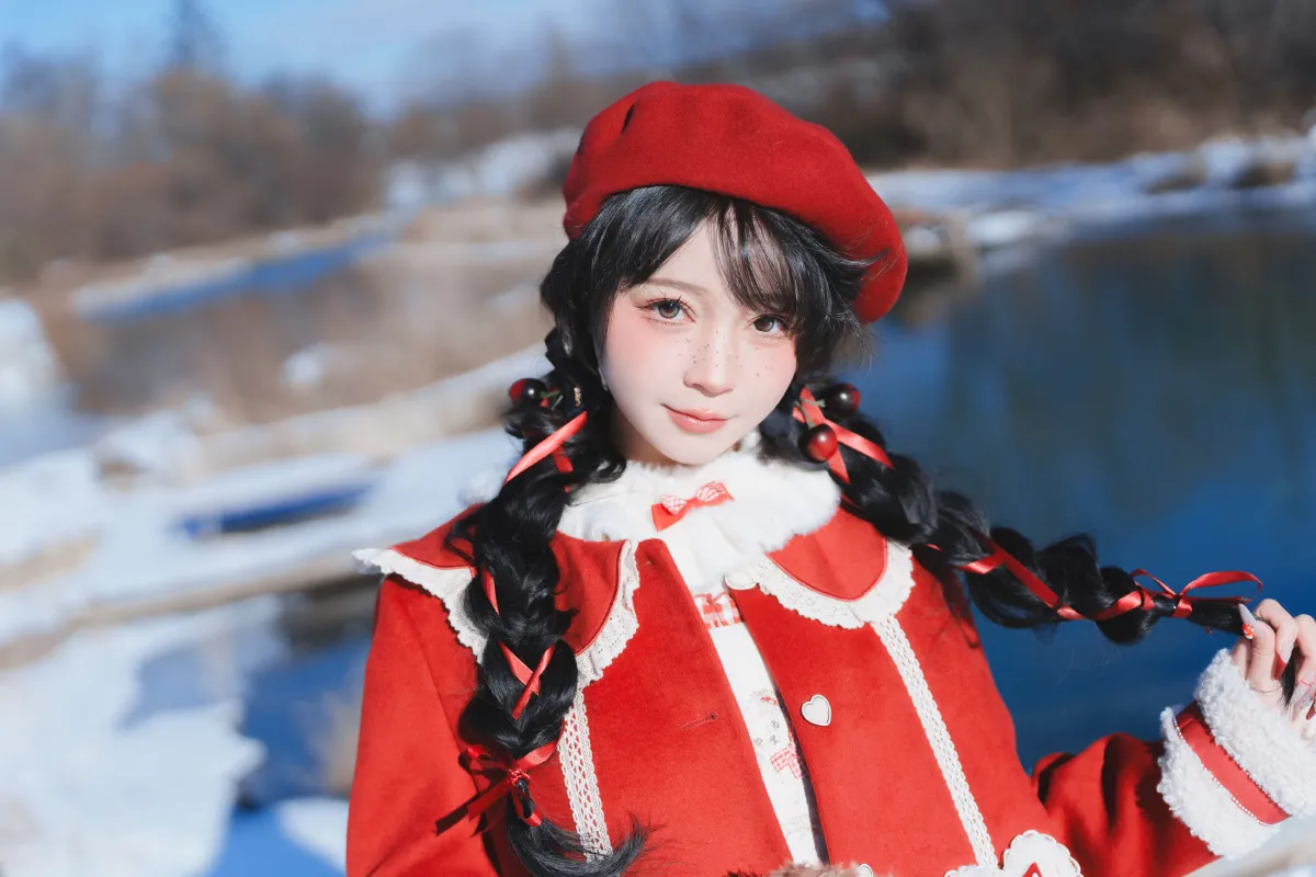 雪地里的小红帽