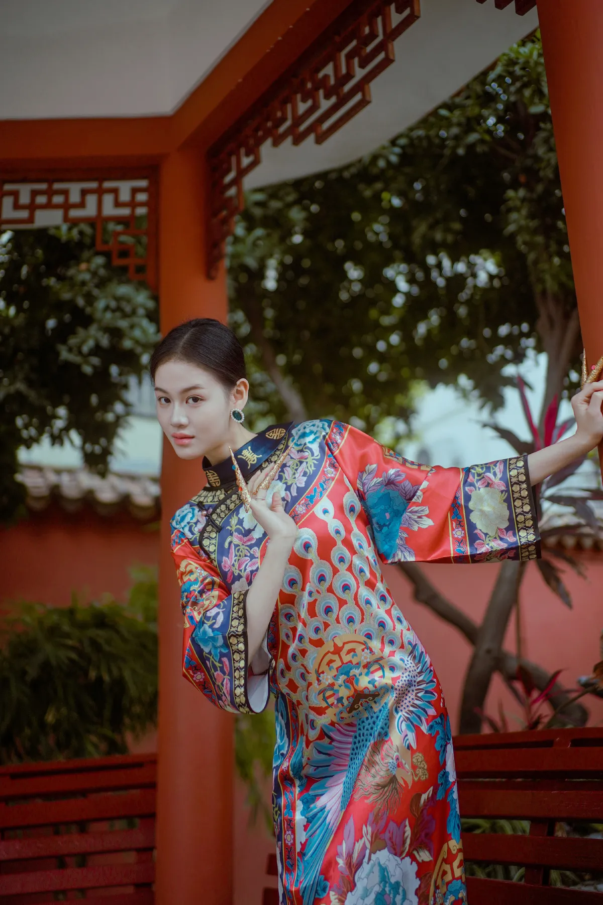 穿越清宫，红墙下的高挑格格