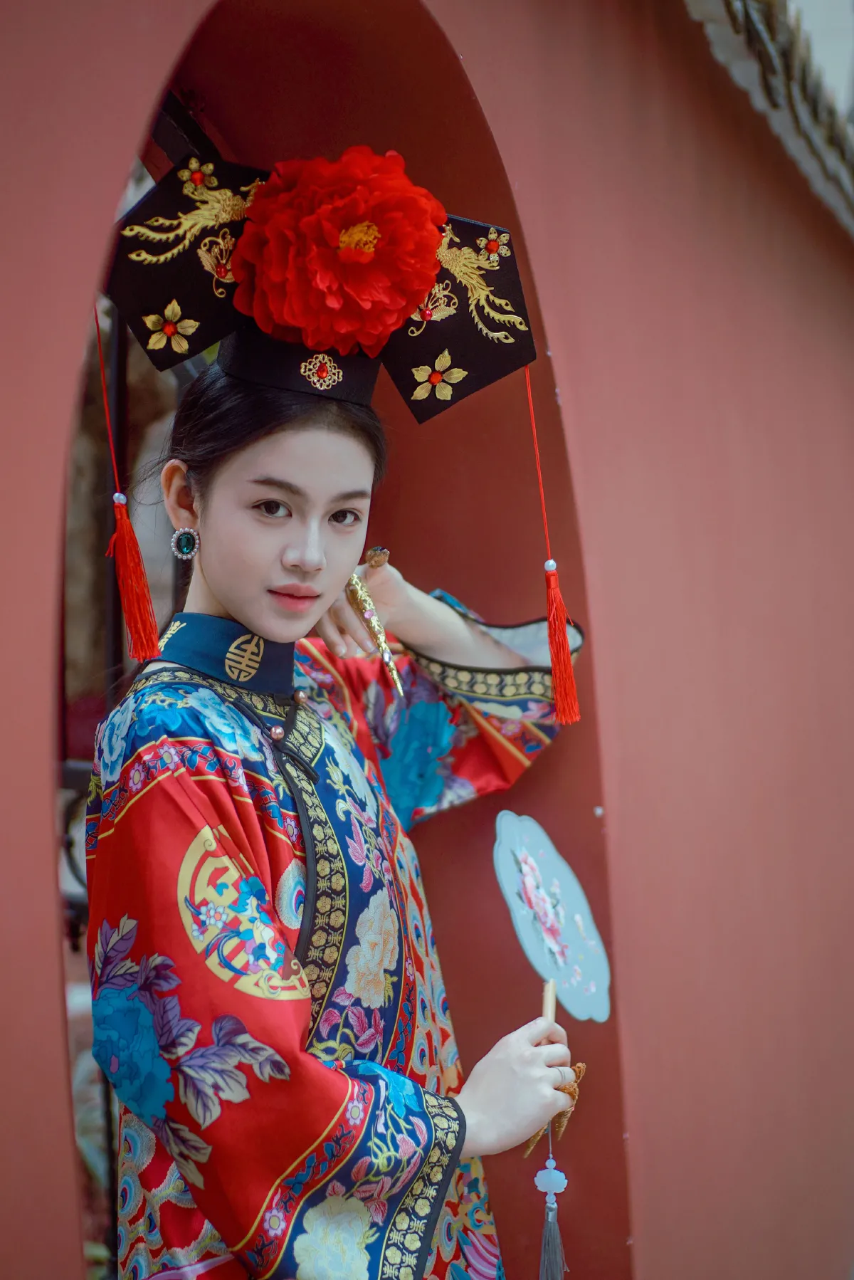 穿越清宫，红墙下的高挑格格