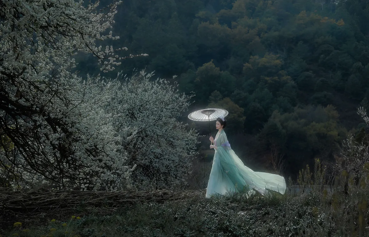 春山如黛草如烟