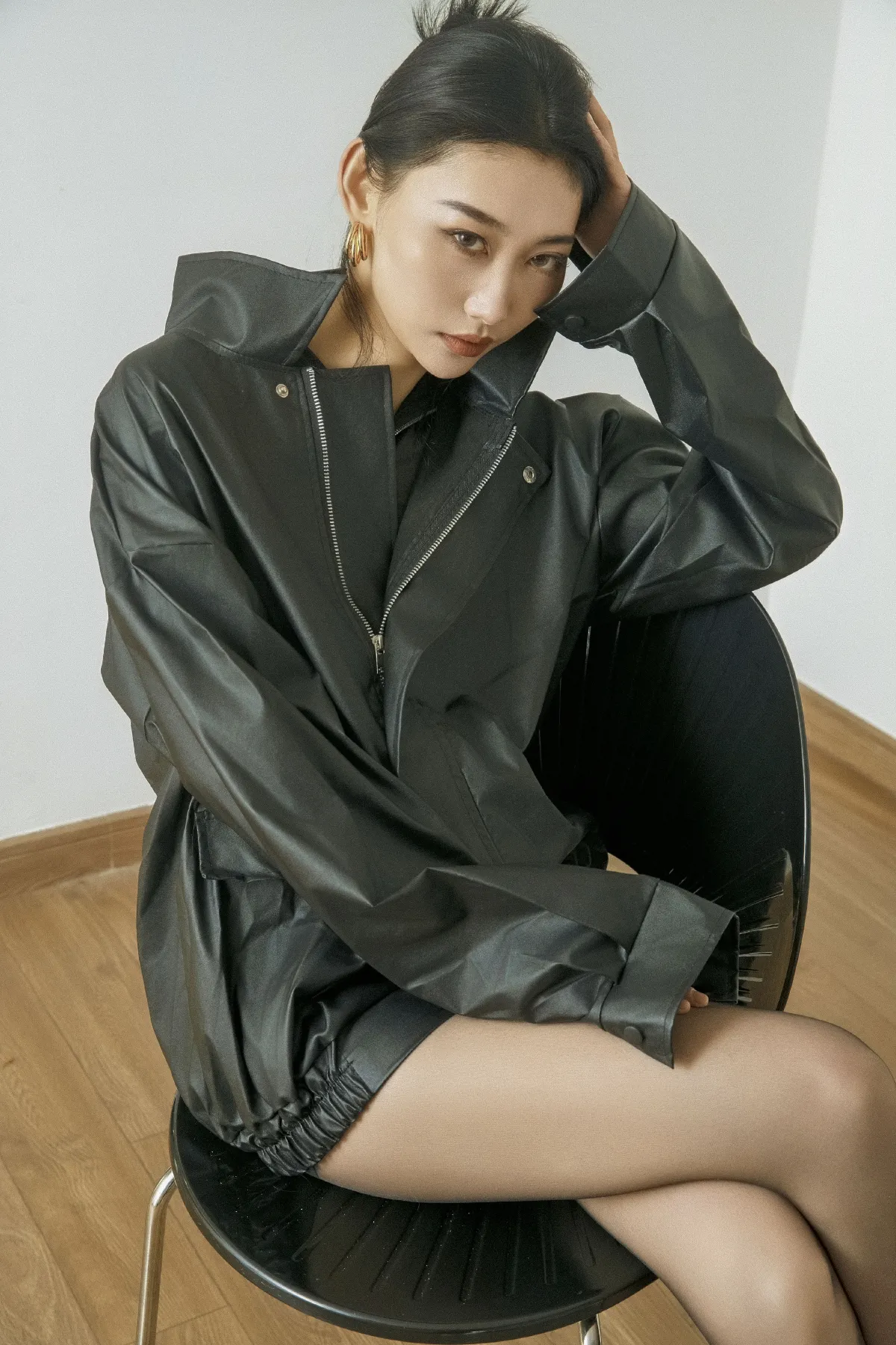 BLACK4