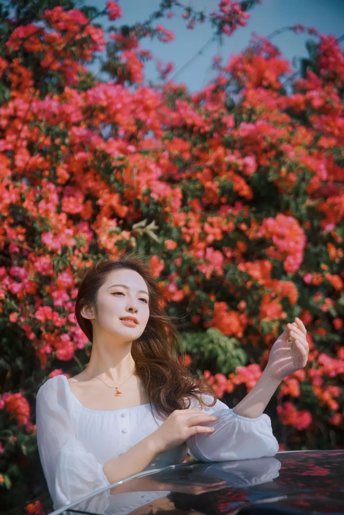 三角梅瀑，藏住少女温柔