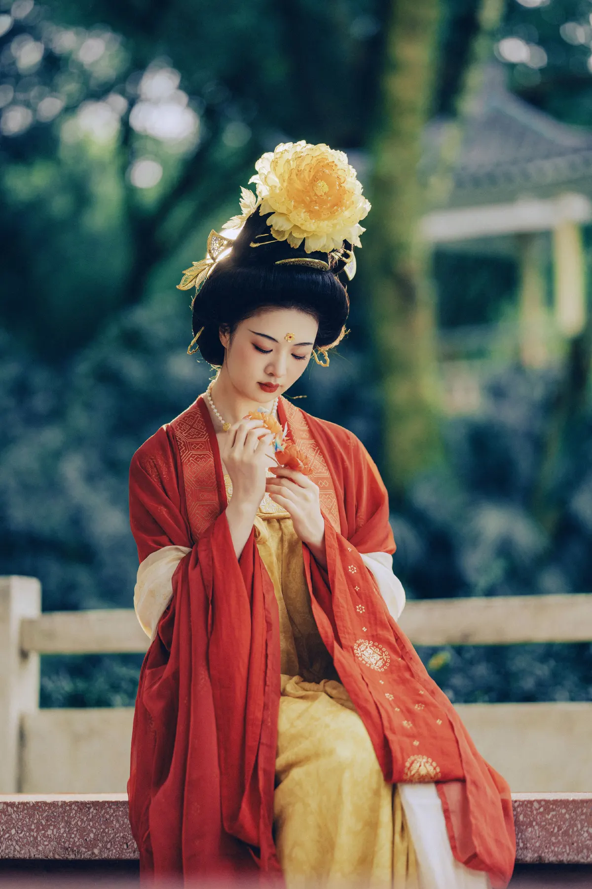 甜汐_泱泱《面若桃李》美图作品图片4