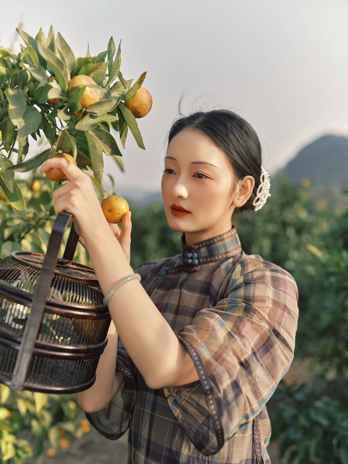 甜汐_妖怪哪里逃《橘子熟了》美图作品图片3