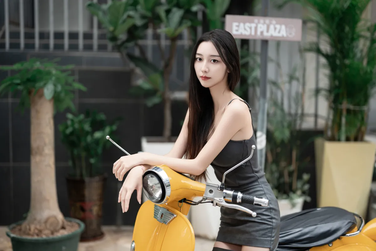 凌影_茵籽儿《高冷性感女孩》美图作品图片2