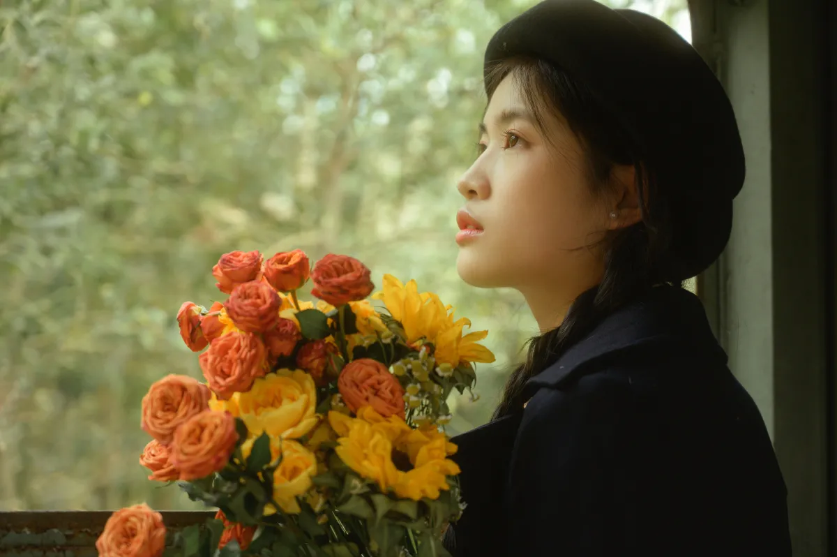 尤里CC_芦苇微微《开往春天的列车》美图作品图片4