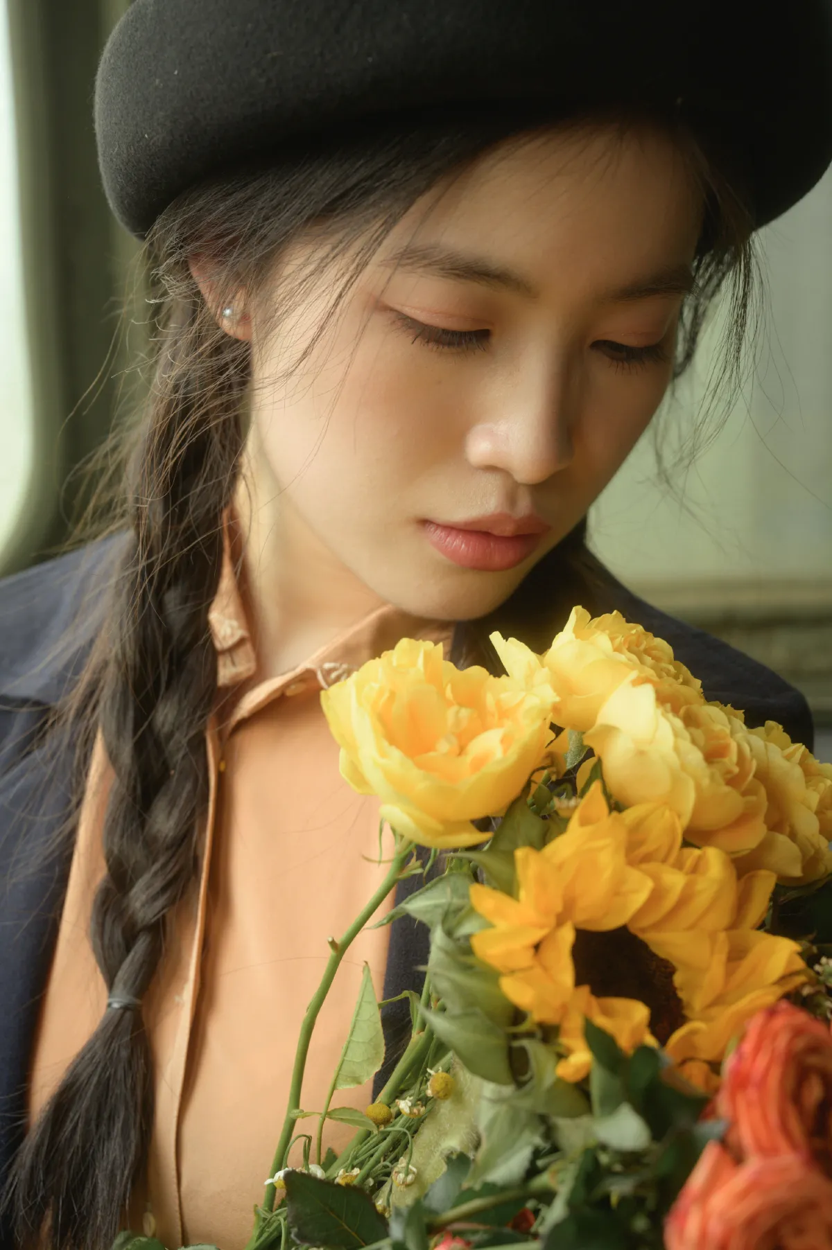 尤里CC_芦苇微微《开往春天的列车》美图作品图片5