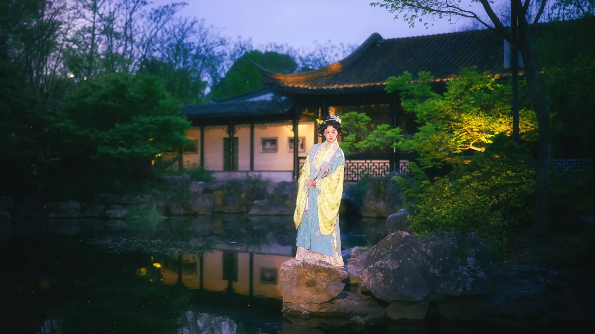 橘子海上_小熊《一拂袖便是三百个春秋》美图作品图片3