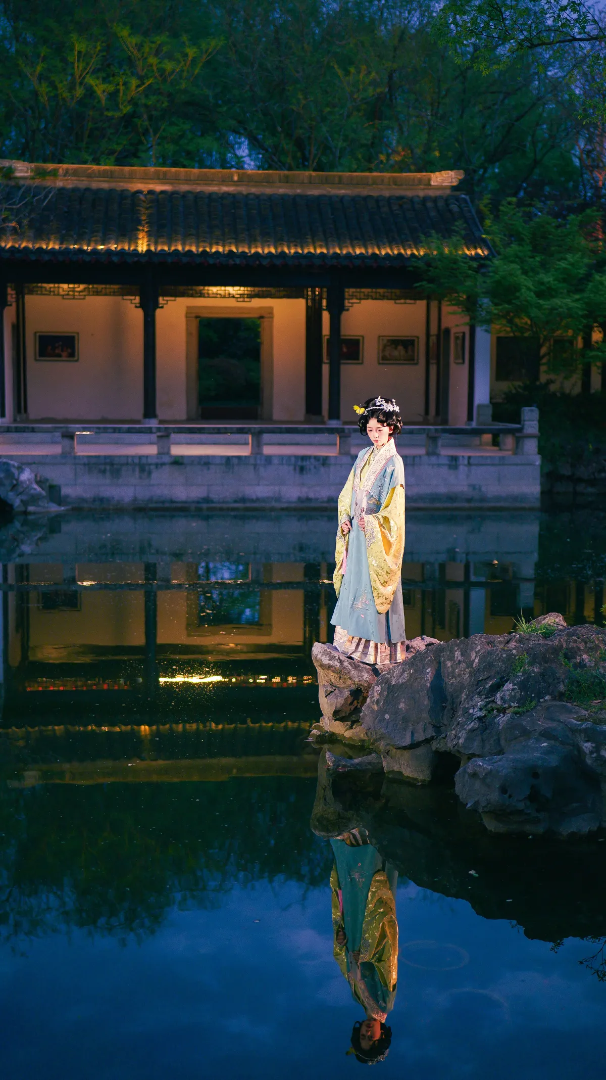 橘子海上_小熊《一拂袖便是三百个春秋》美图作品图片5