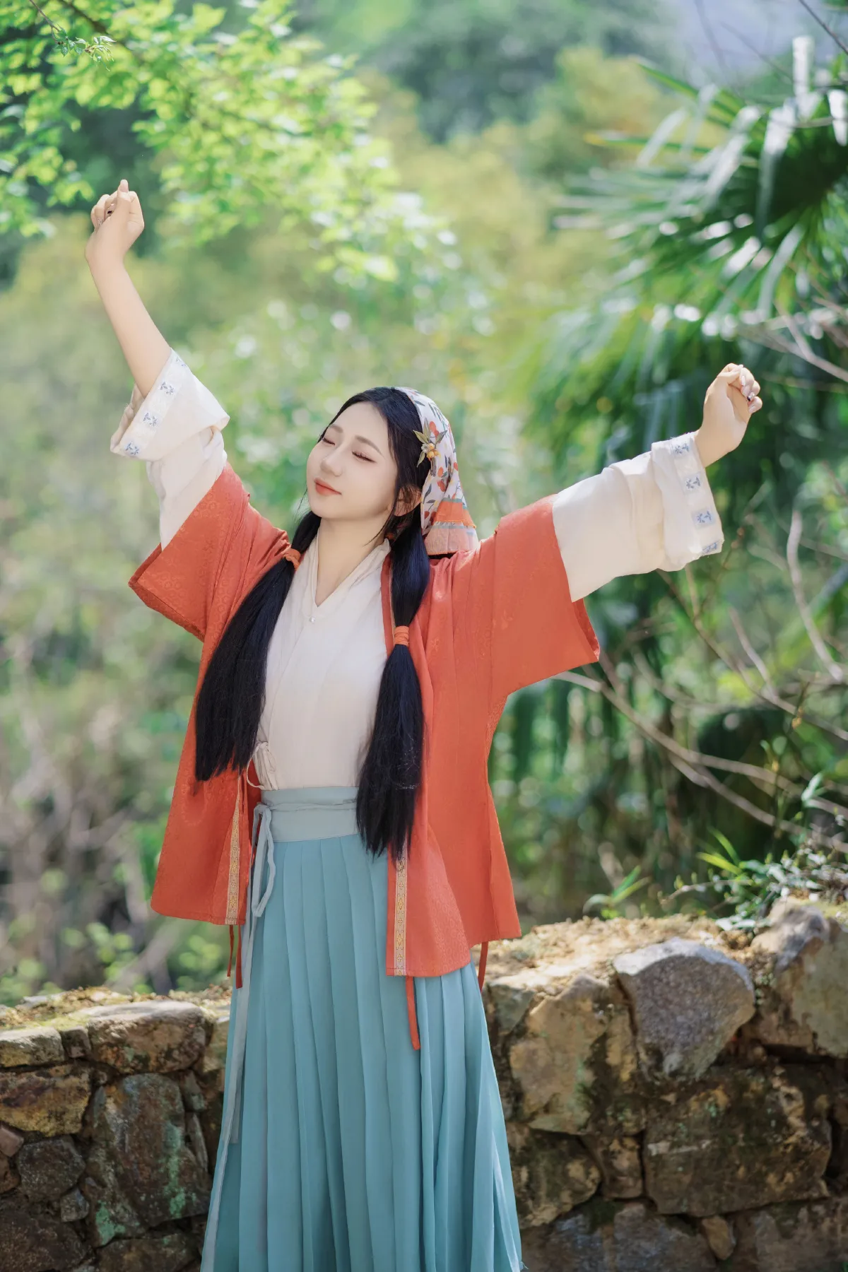 十一_高雨琴《淘气的小女娘》美图作品图片1