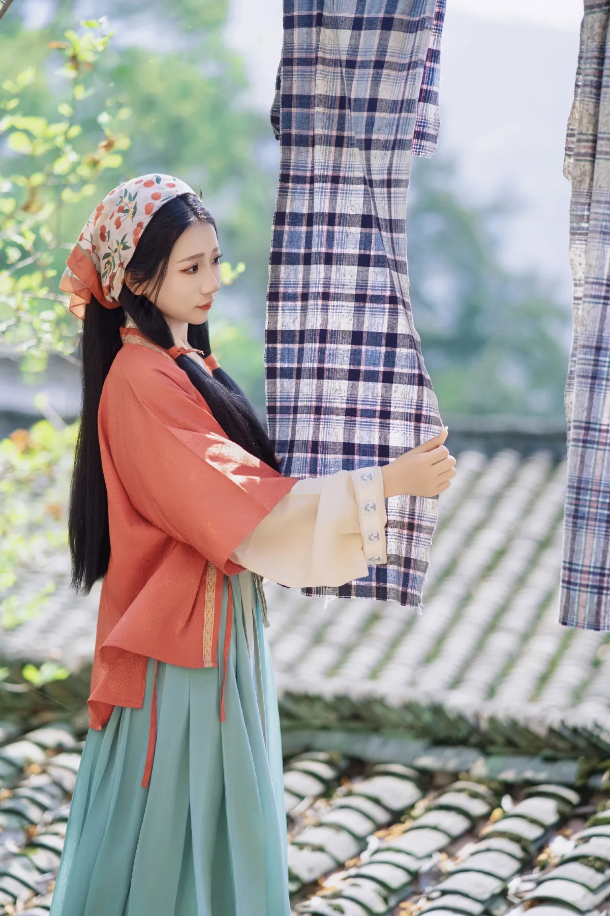淘气的小女娘
