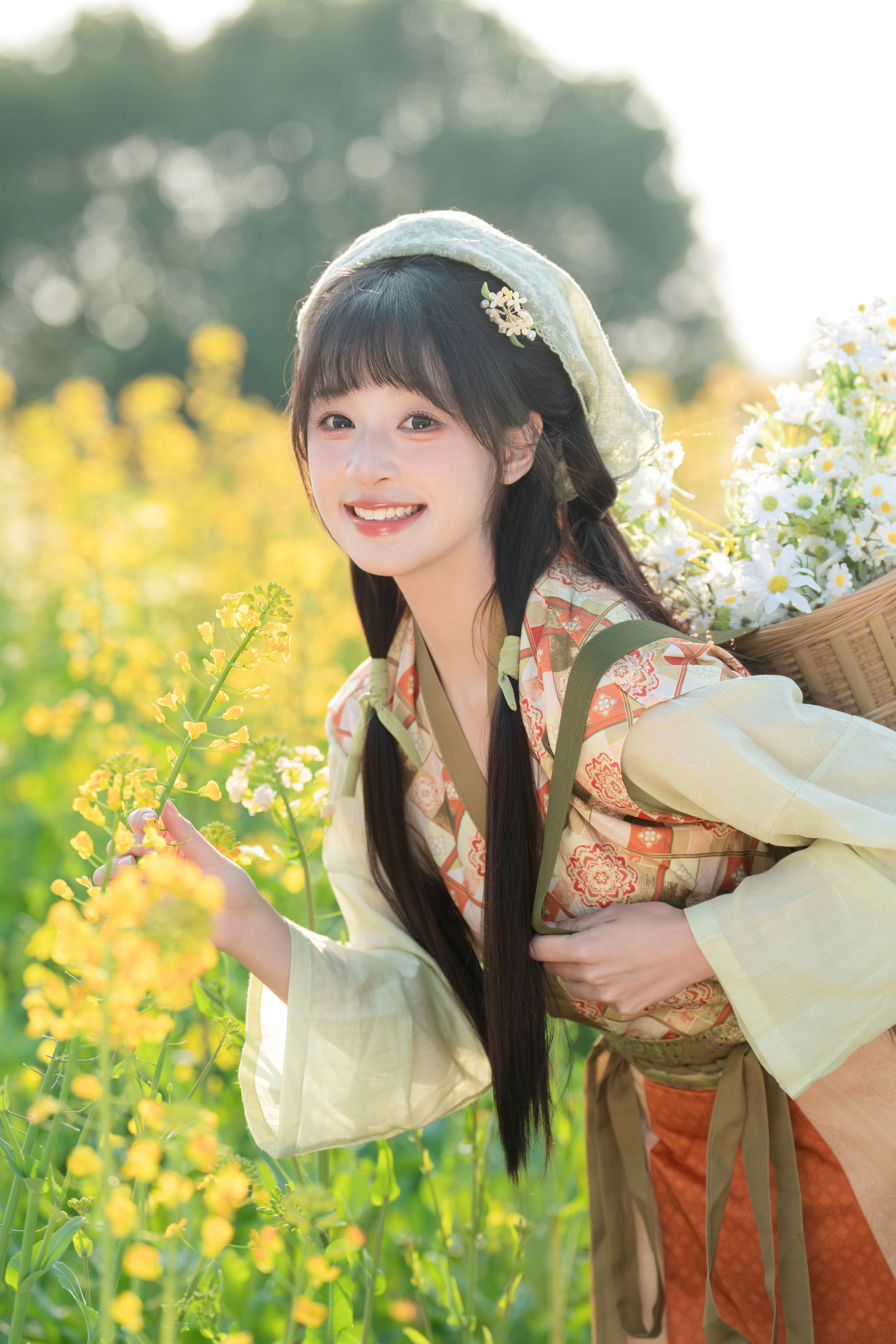 西夏_夏芋小年《油菜花》美图作品图片3