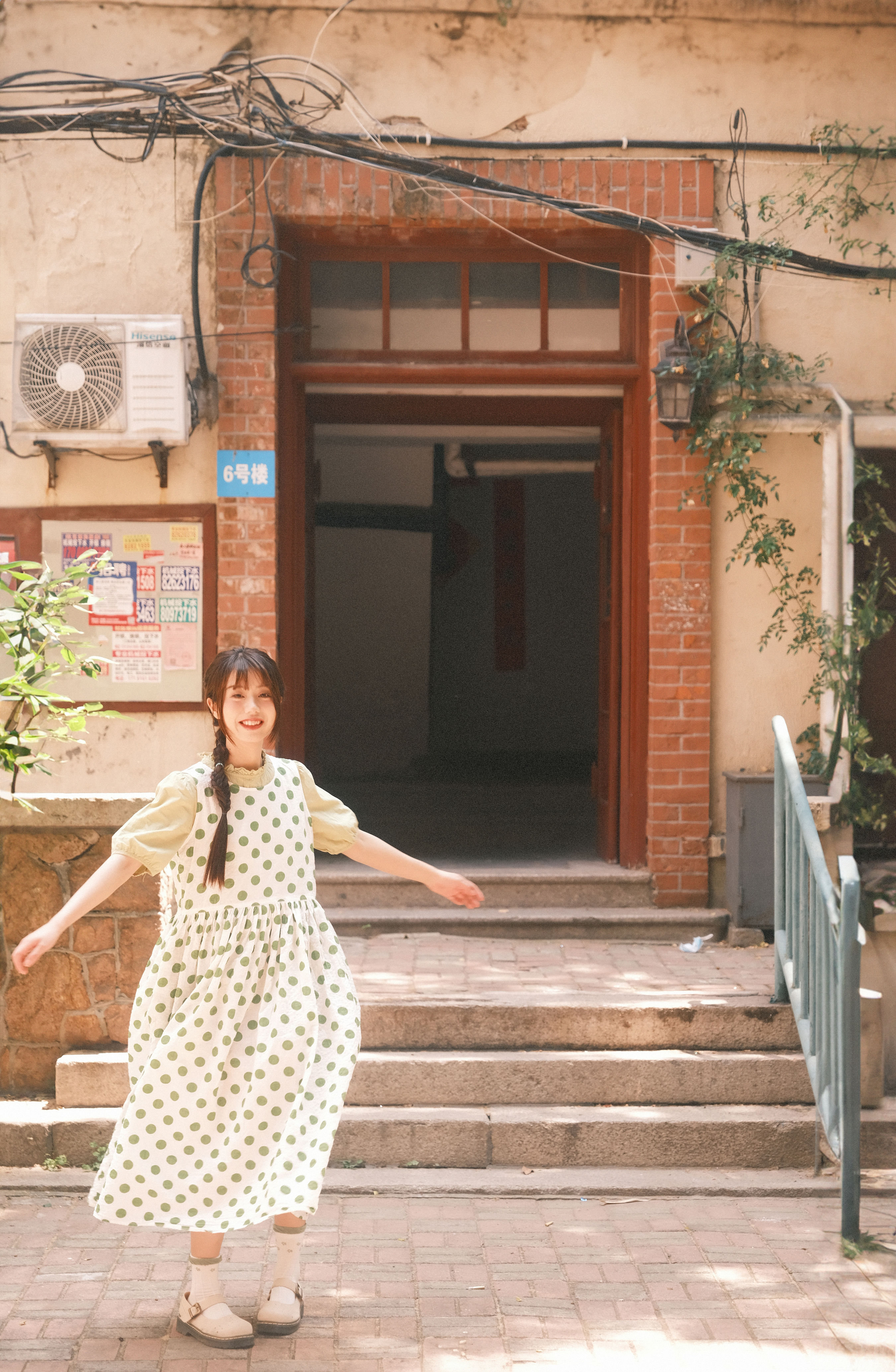 溜花梨_祝勺子《苹果味的夏天》美图作品图片1