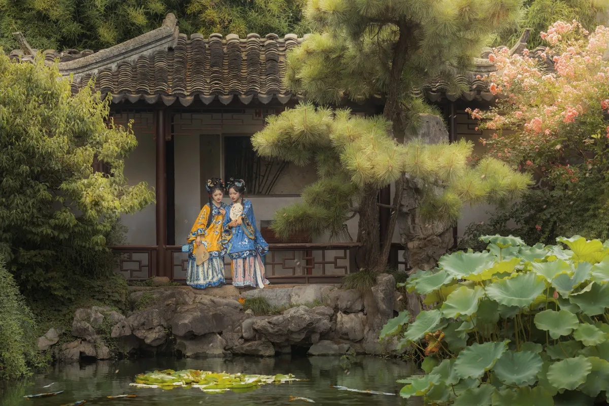 徐雨青_遥七不卖鸡毛菜_曦月云《她和她的故事》美图作品图片2