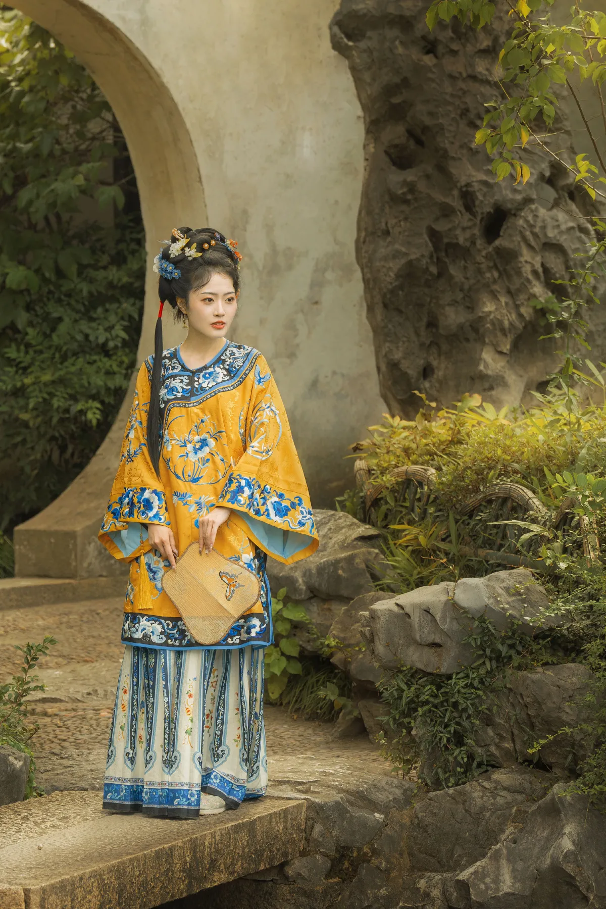 徐雨青_遥七不卖鸡毛菜_曦月云《她和她的故事》美图作品图片3