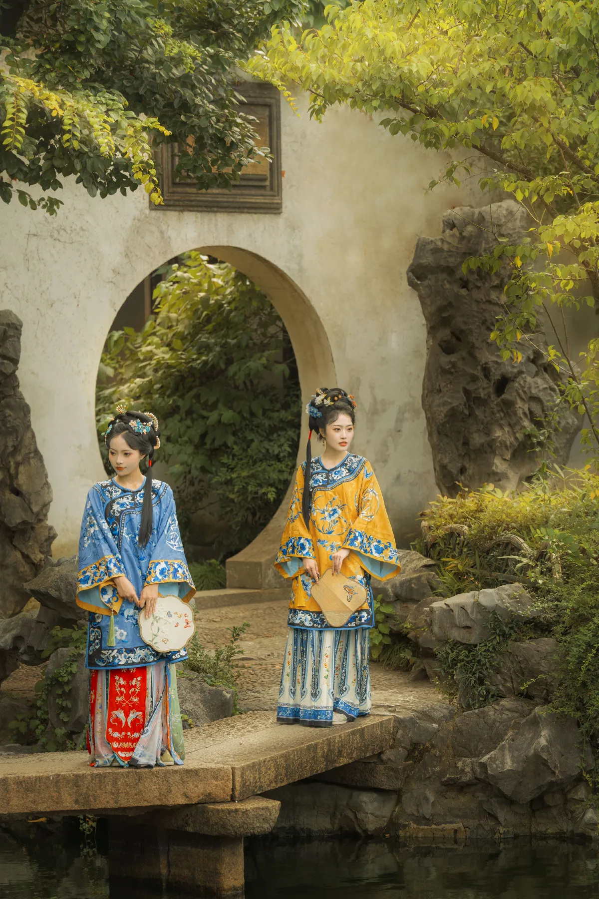 徐雨青_遥七不卖鸡毛菜_曦月云《她和她的故事》美图作品图片4