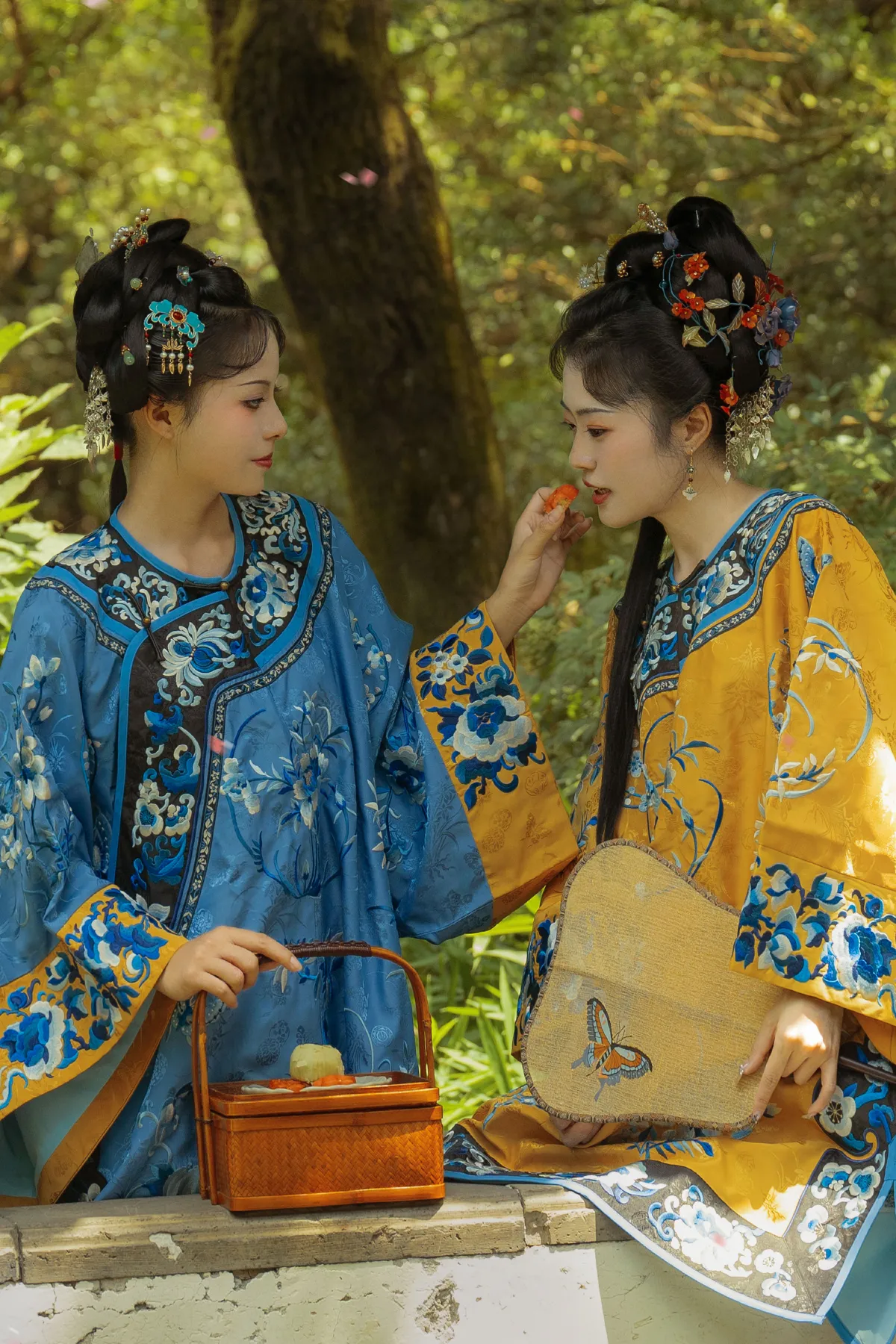 徐雨青_遥七不卖鸡毛菜_曦月云《她和她的故事》美图作品图片5