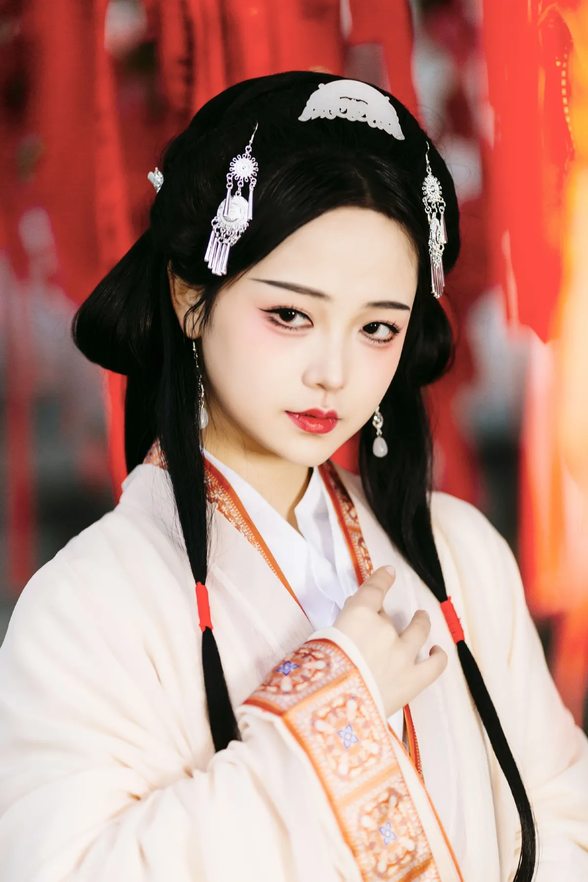 一袭战国袍，悠悠三千载。3