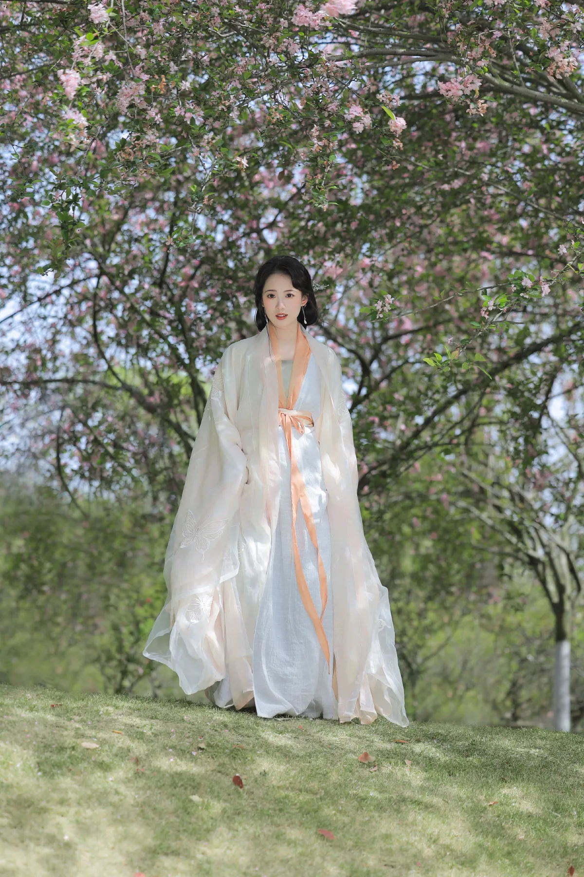 六月月月er_铁铁《春之樱》美图作品图片5