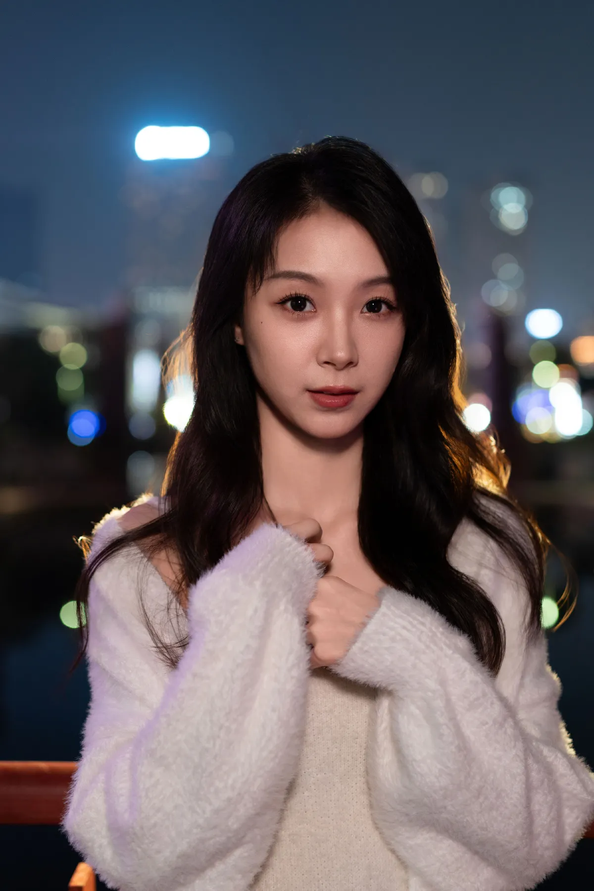 溯光之淼然_杜鹃《夜深之邻家少女》美图作品图片4