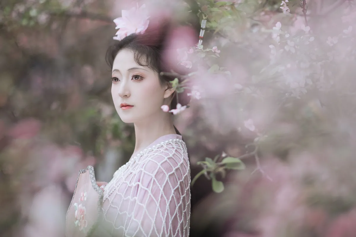 若寒Rock_飞飞想暴富《海棠依旧》美图作品图片1