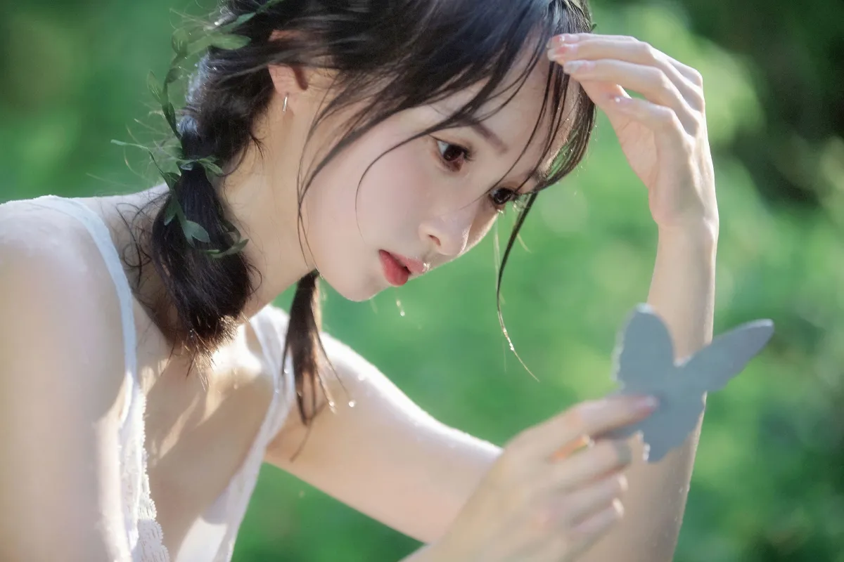 溜花梨_乌堆少女《潮湿的夏》美图作品图片3