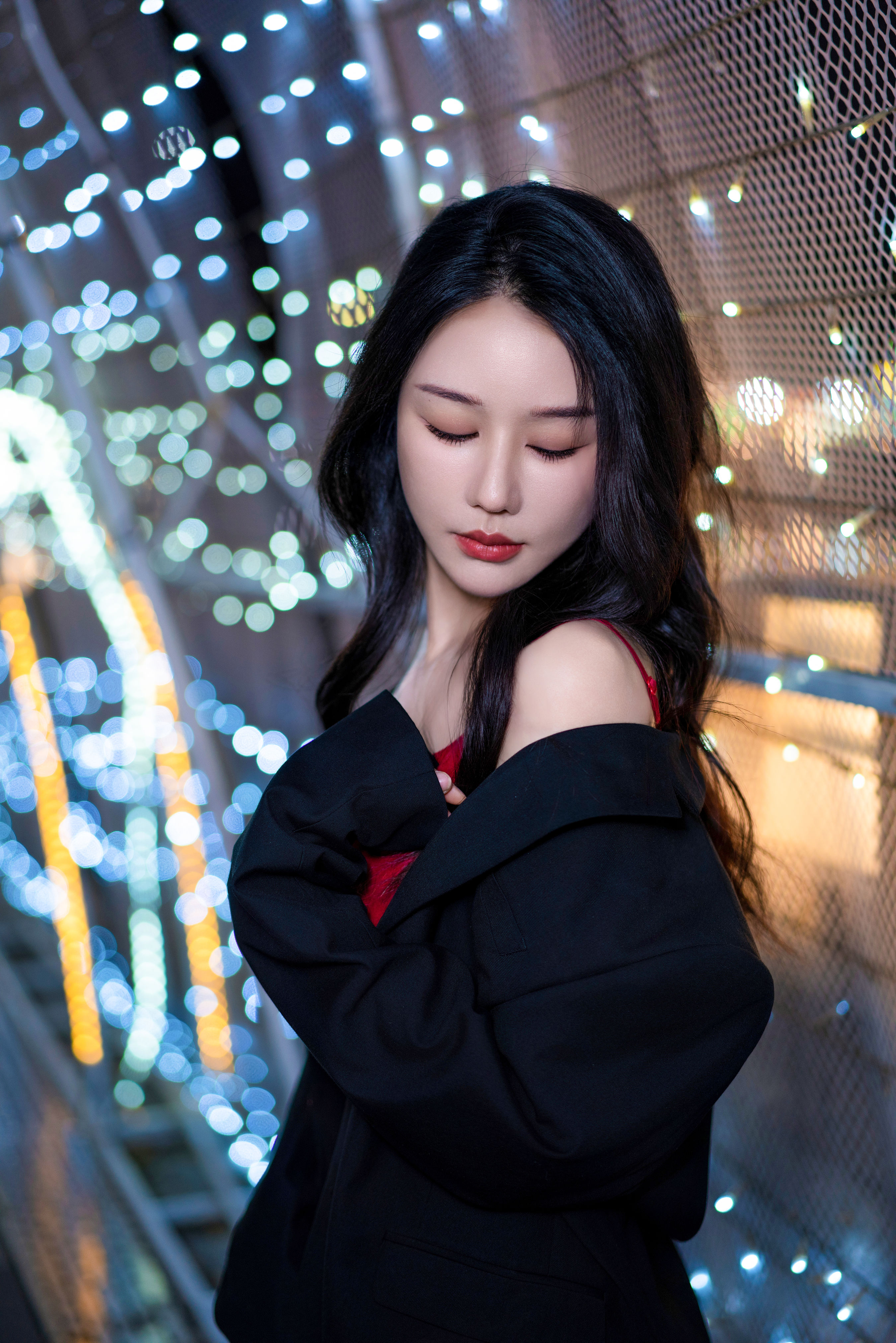 溯光之淼然_雪莉《千灯湖夜未央：红裙女神的光影诗篇》美图作品图片1