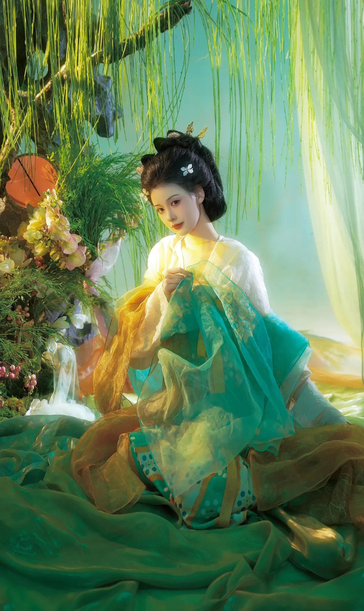 李稚明_奇妙薇薇vv《春日宴》美图作品图片2
