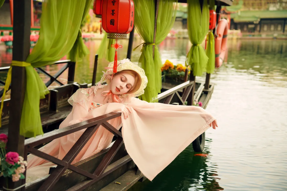 破晓X_茱莉亚《异域风情，俄罗斯小美女》美图作品图片2