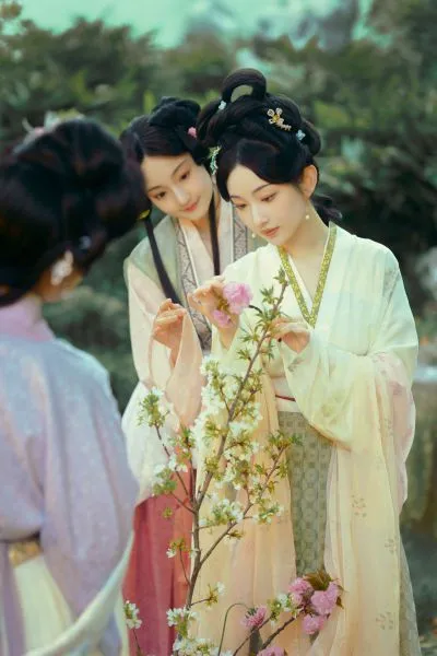 卖花担上