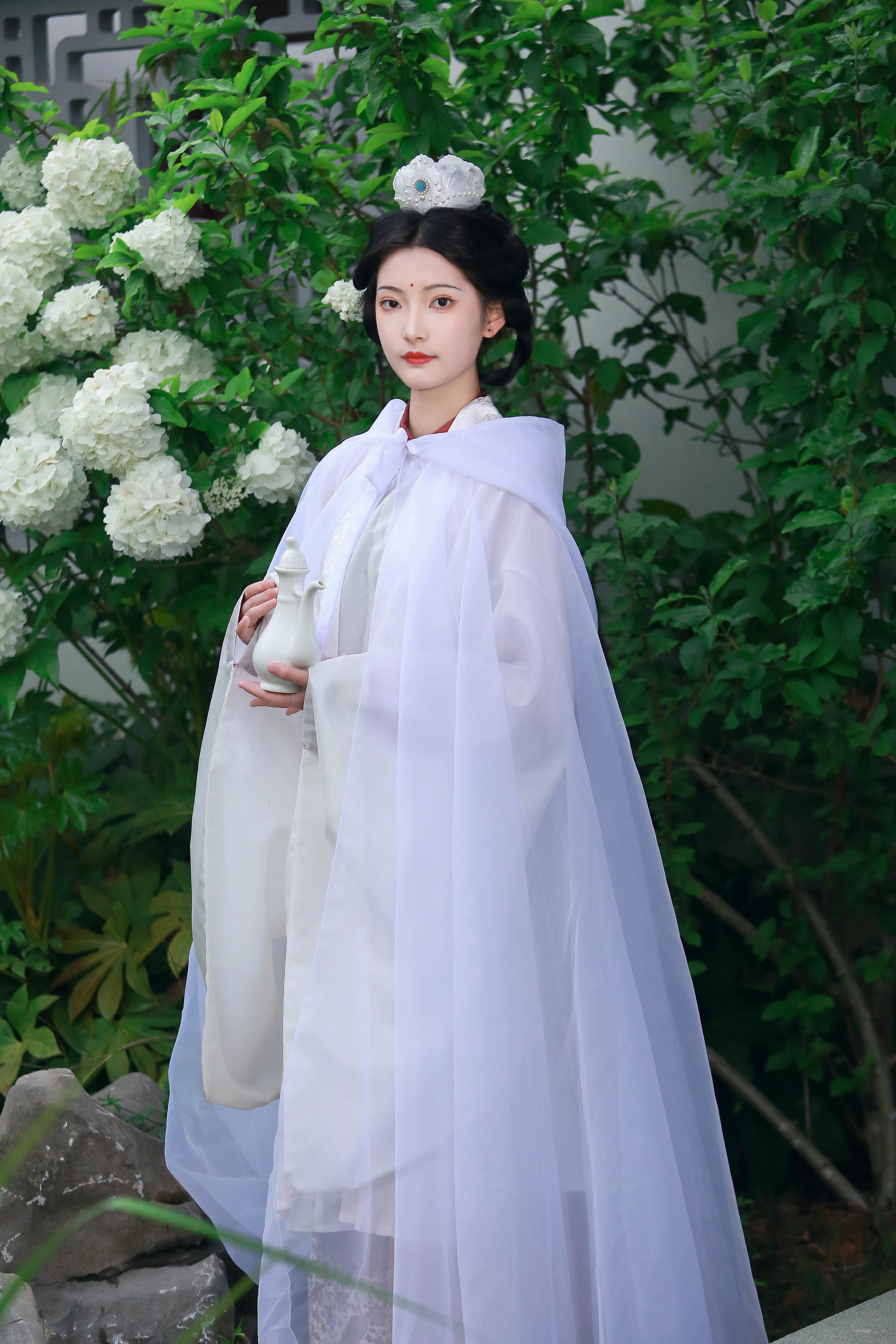 一姐_南瓜粥《木绣球下的神女》美图作品图片1