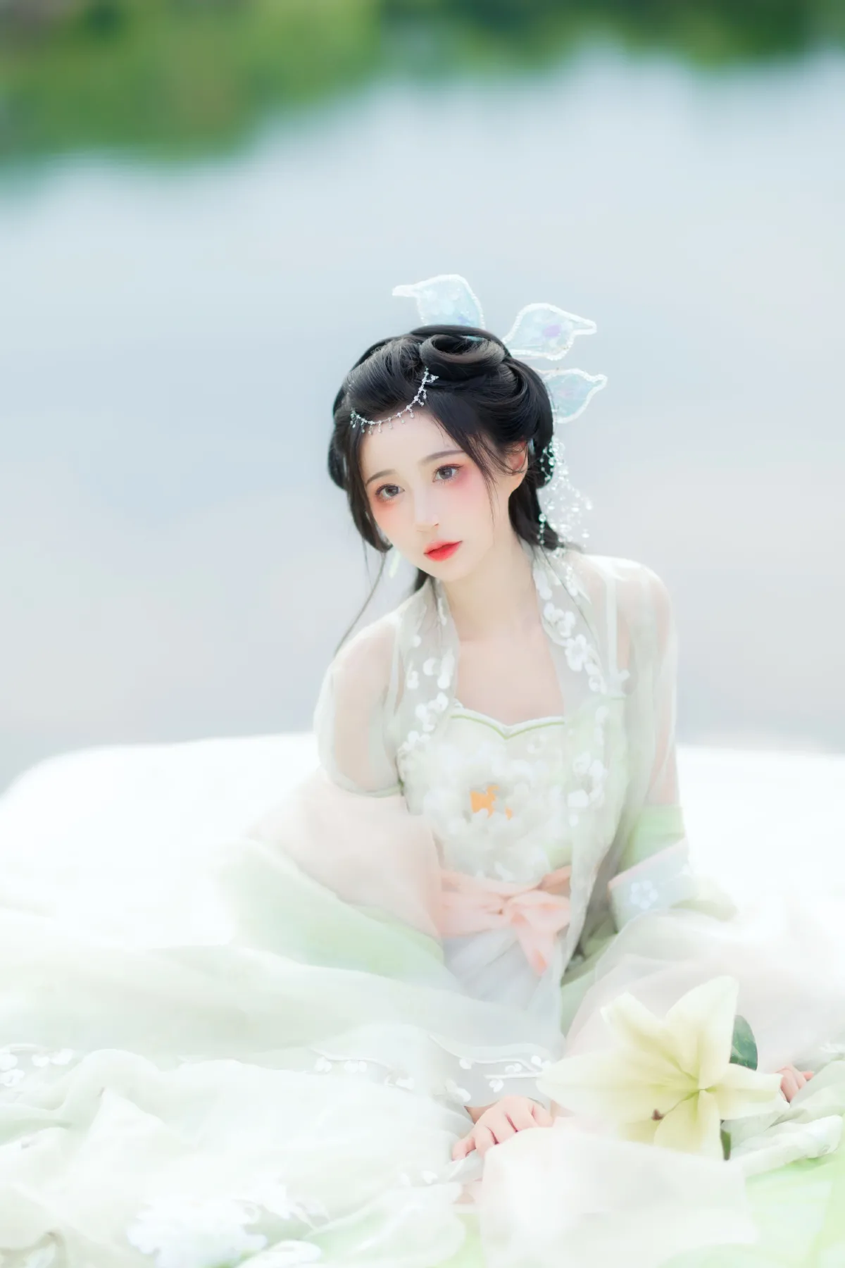 少时白_绮罗生的小苏苏《绿梅》美图作品图片4