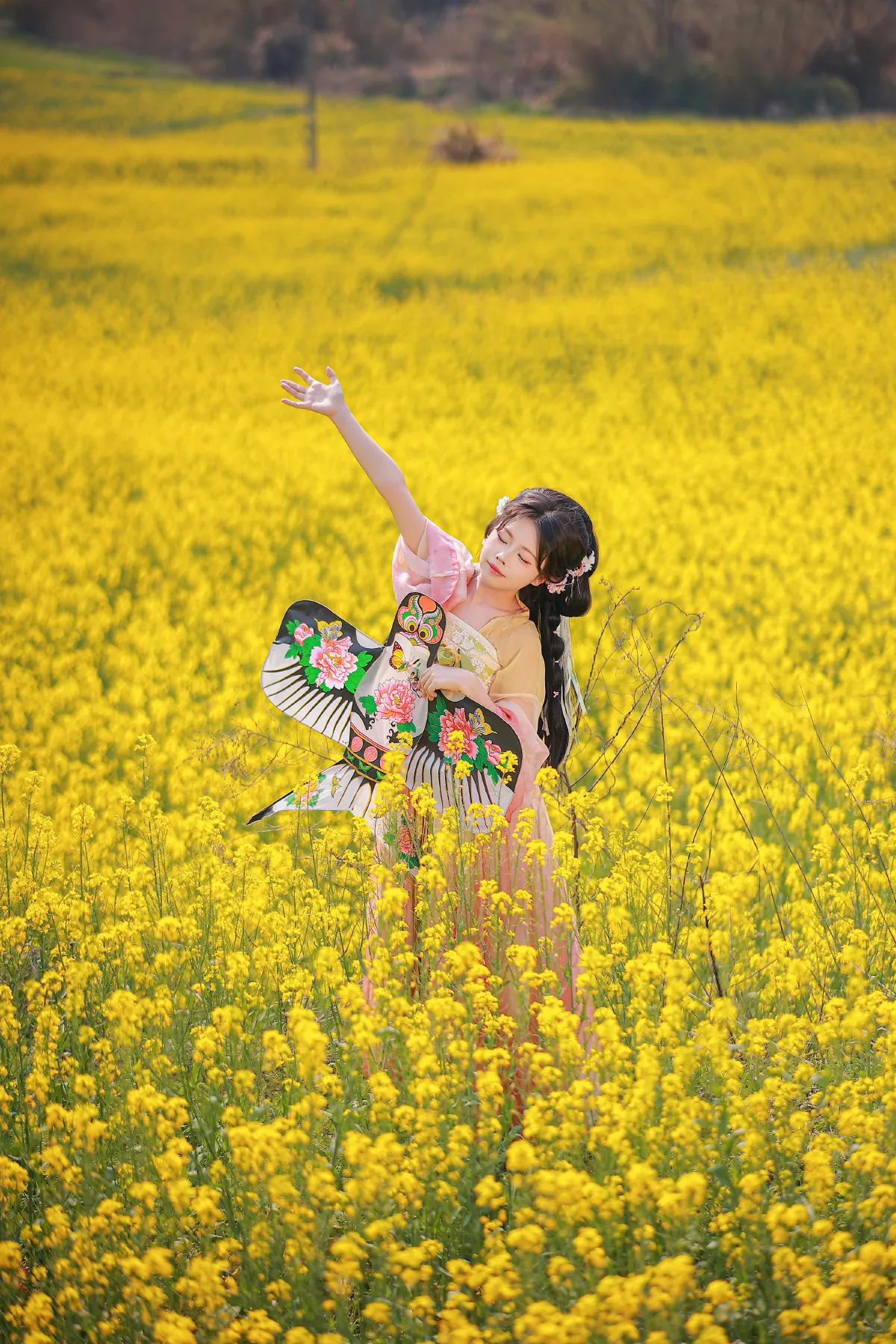 一姐_肥肥《油菜花田》美图作品图片5