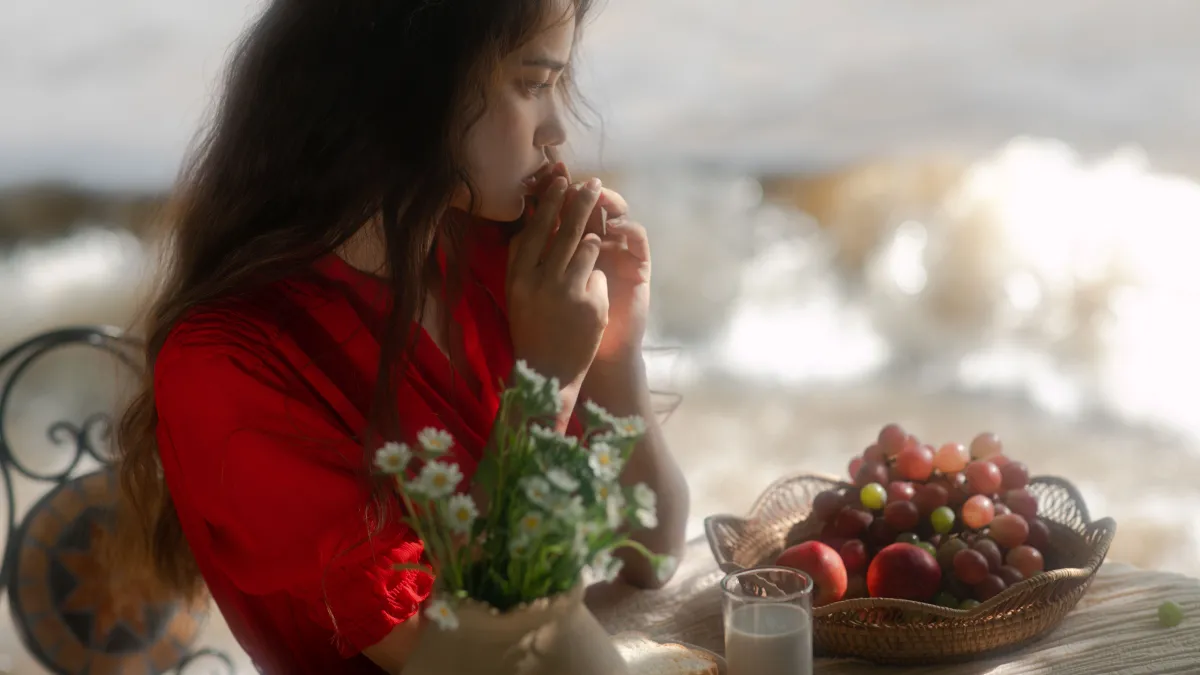 甜汐_肉肉馅团子《假日红裙》美图作品图片2