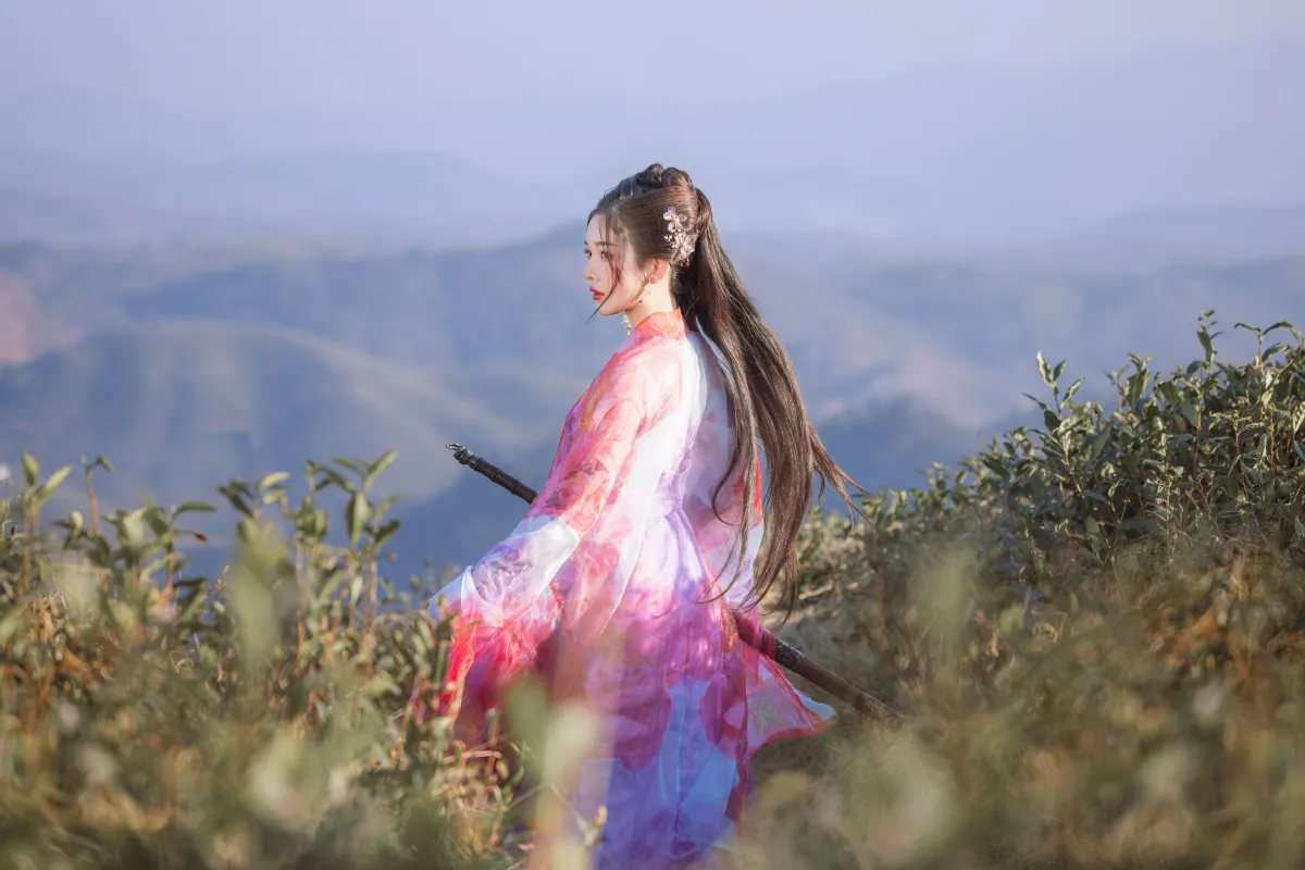 万锦其_仓大佬《千里落花风》美图作品图片3