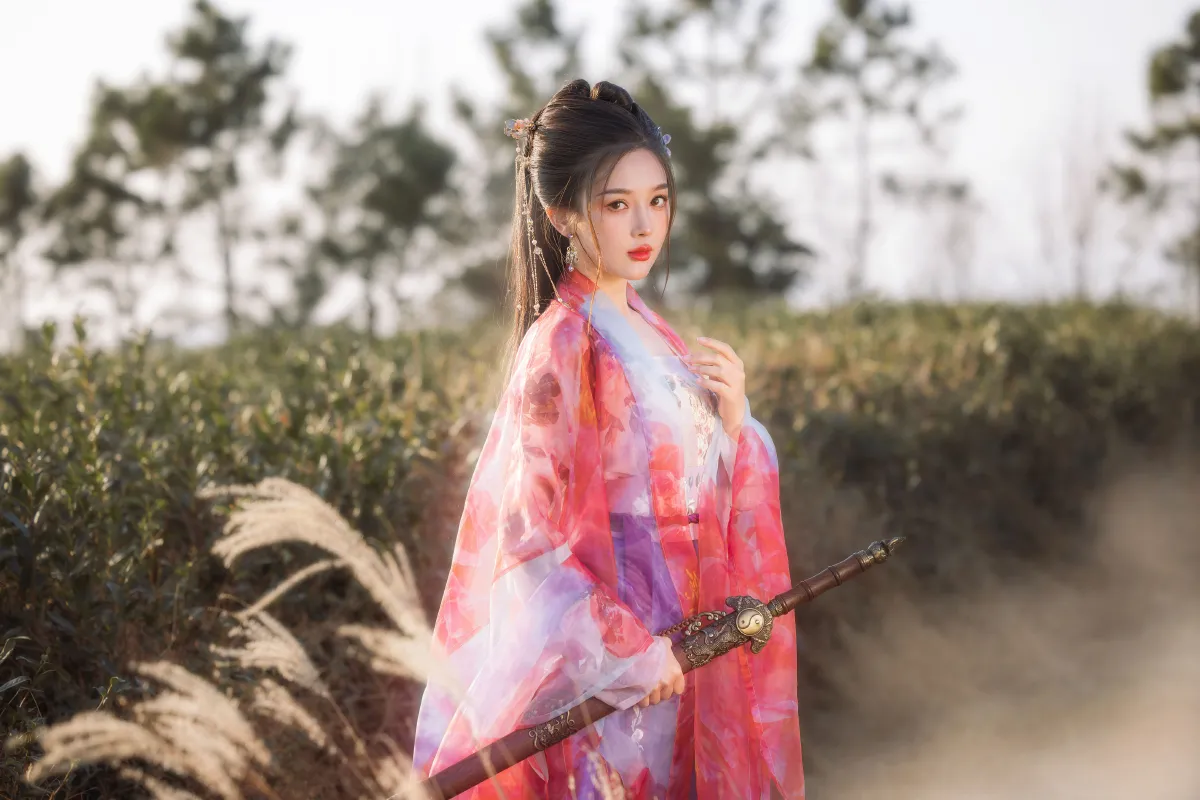 万锦其_仓大佬《千里落花风》美图作品图片5