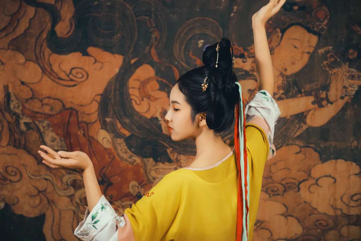 破晓X_简小橙《敦煌少女》美图作品图片2