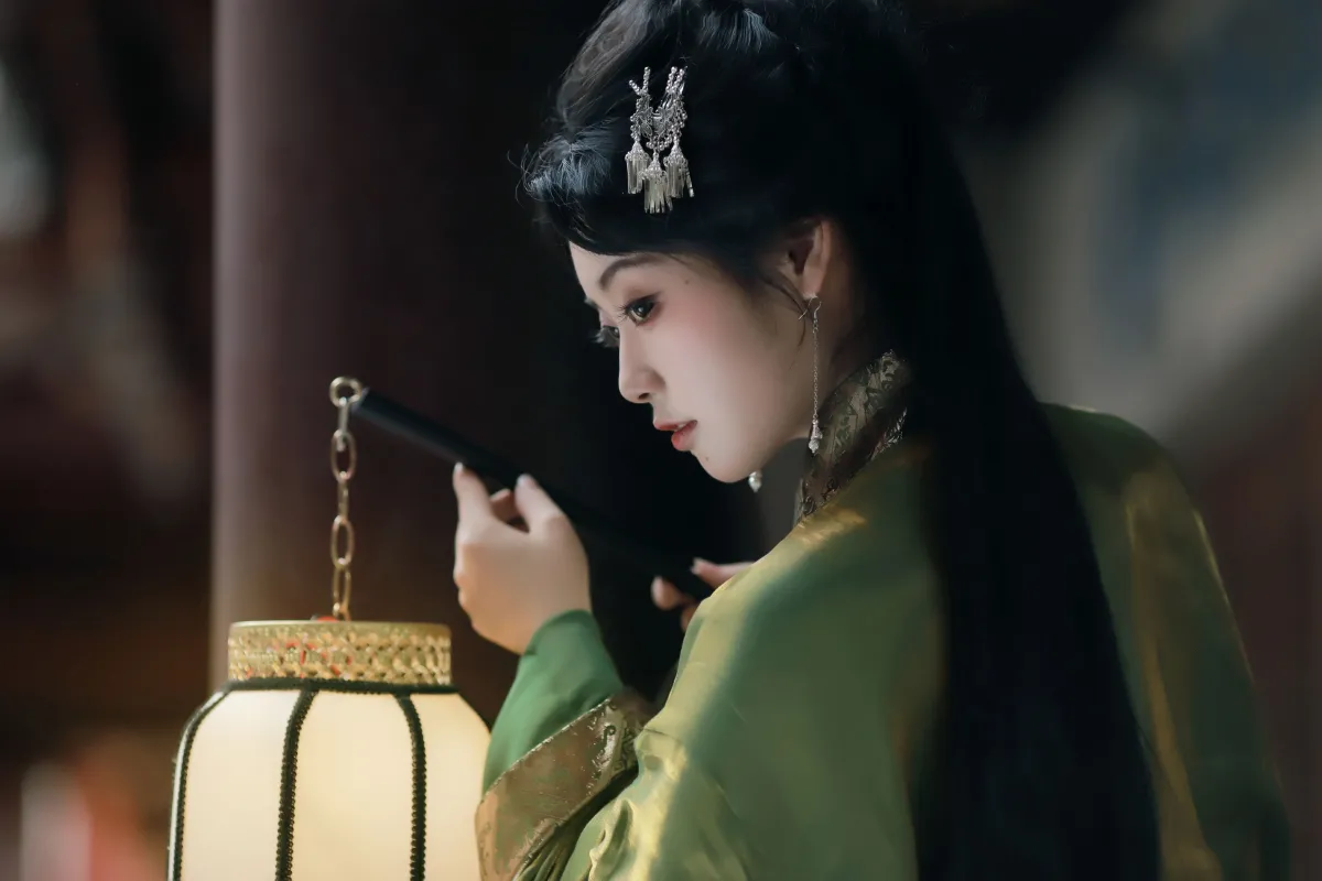 卷卷不卷w_富江_小羊咩咩《入眸》美图作品图片5