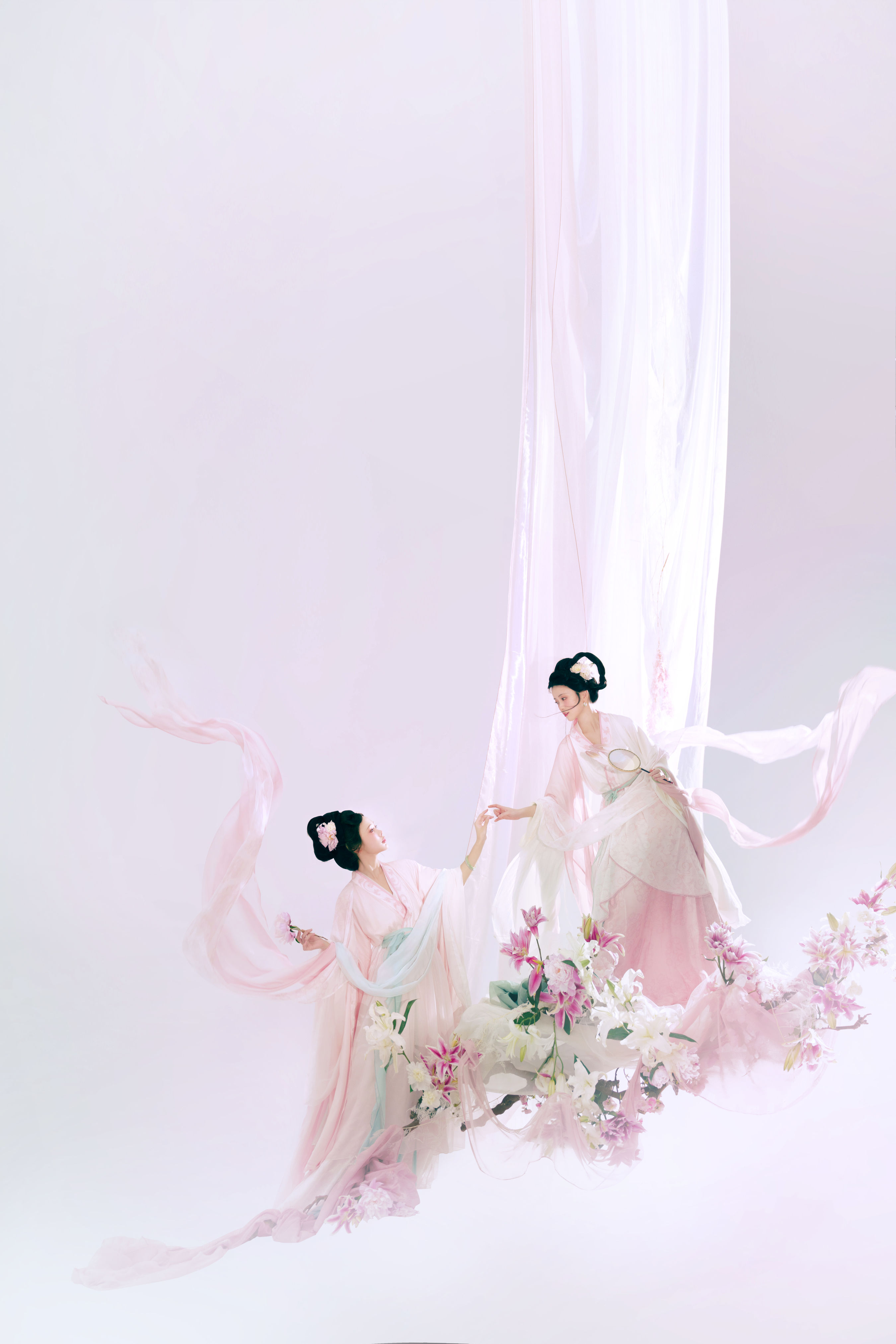 扶卮_桃迟_苔源《美人如花隔云端》美图作品图片1