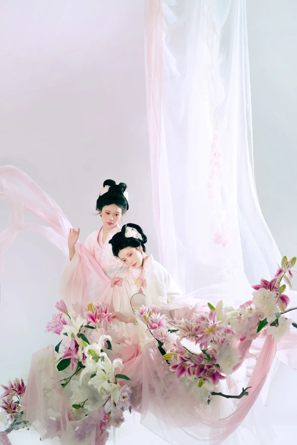 扶卮_桃迟_苔源《美人如花隔云端》美图作品图片2