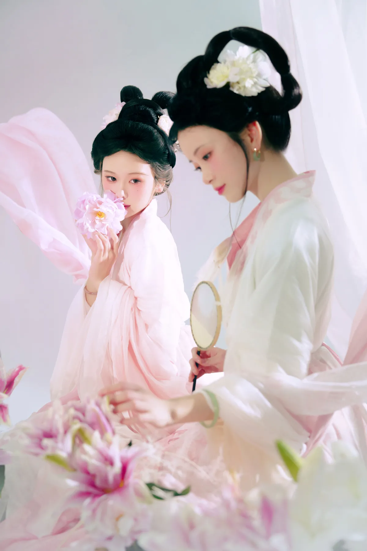 美人如花隔云端