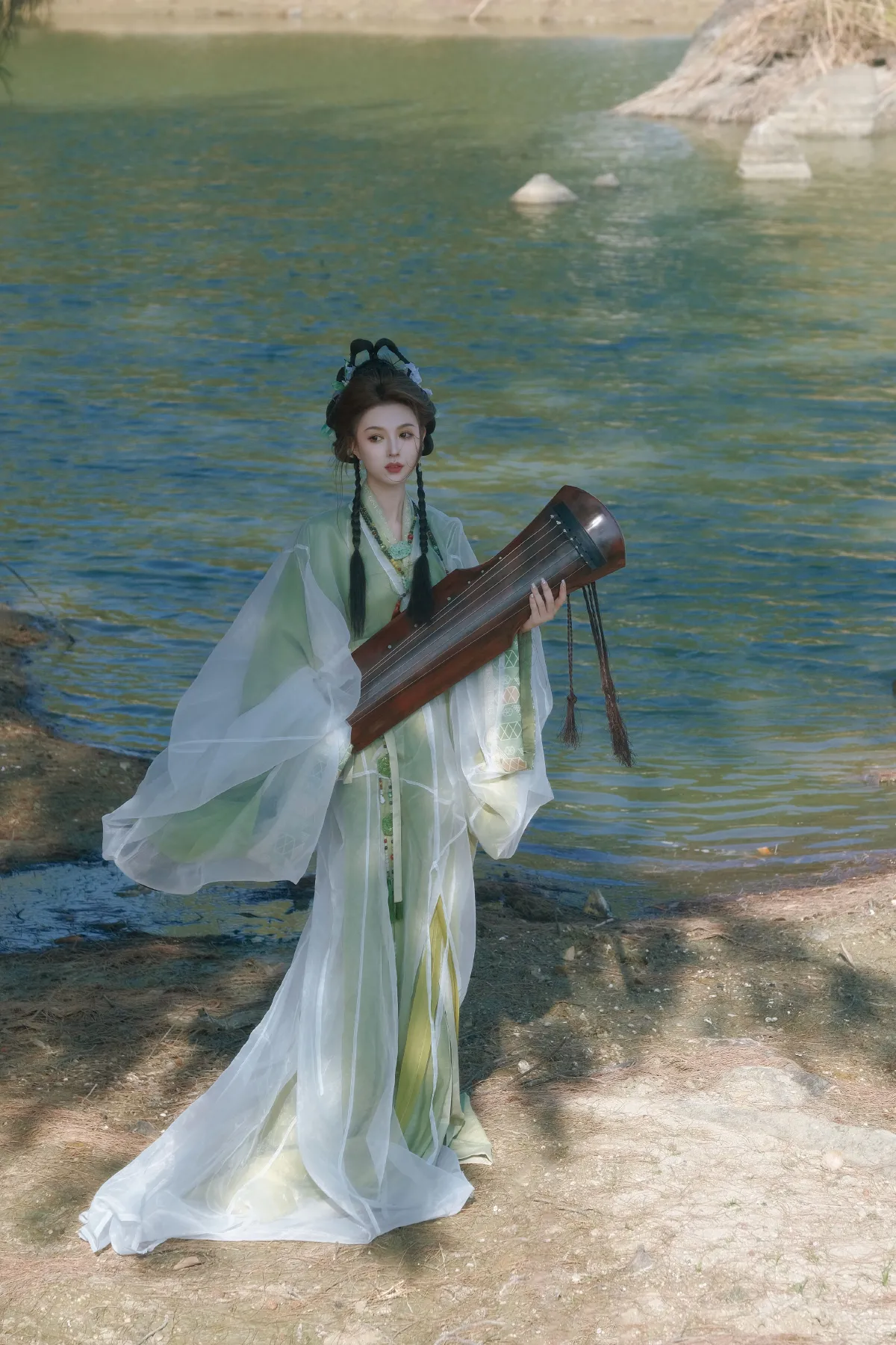 鸦青_田田《浮光绿影》美图作品图片5