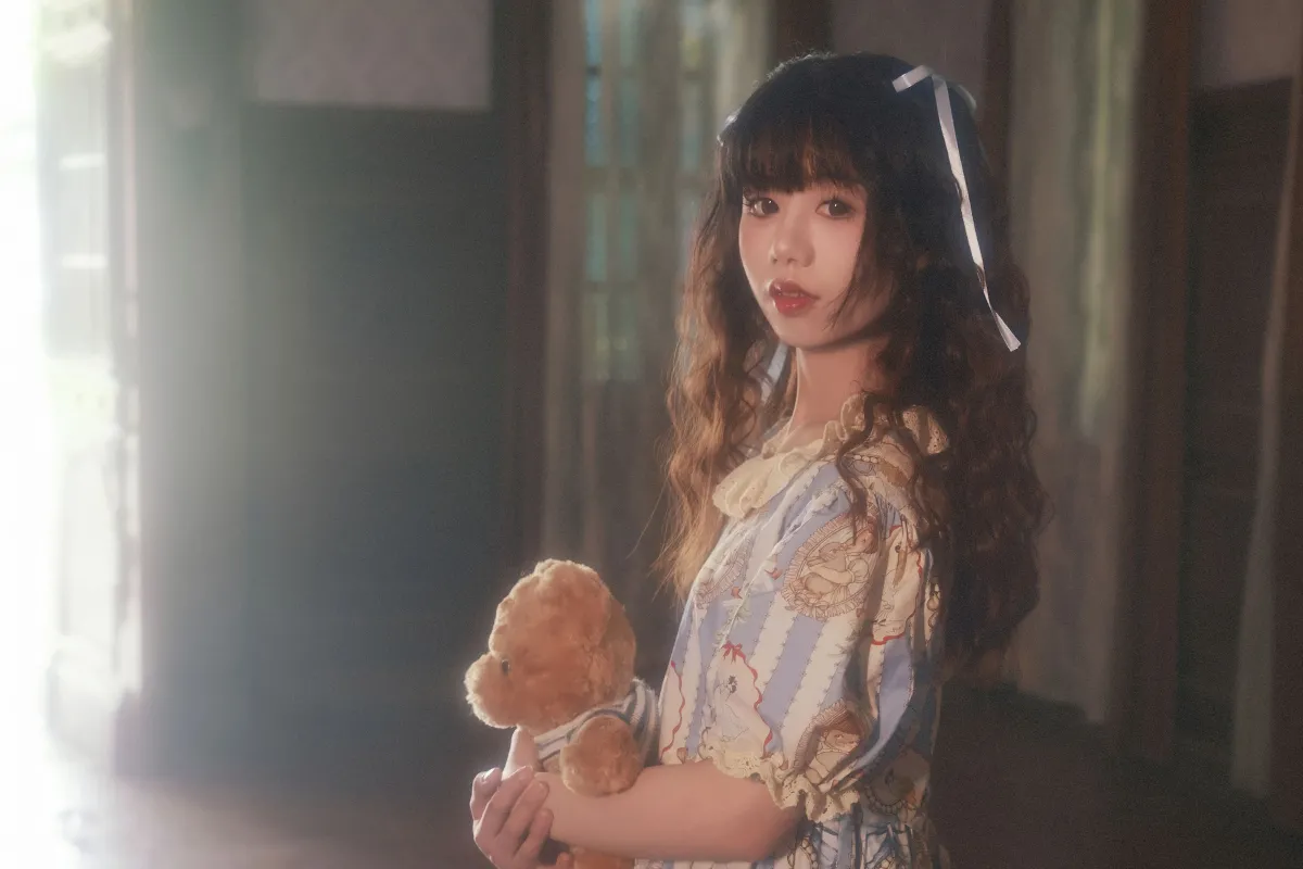 溜花梨_祝勺子《古堡娃娃》美图作品图片5