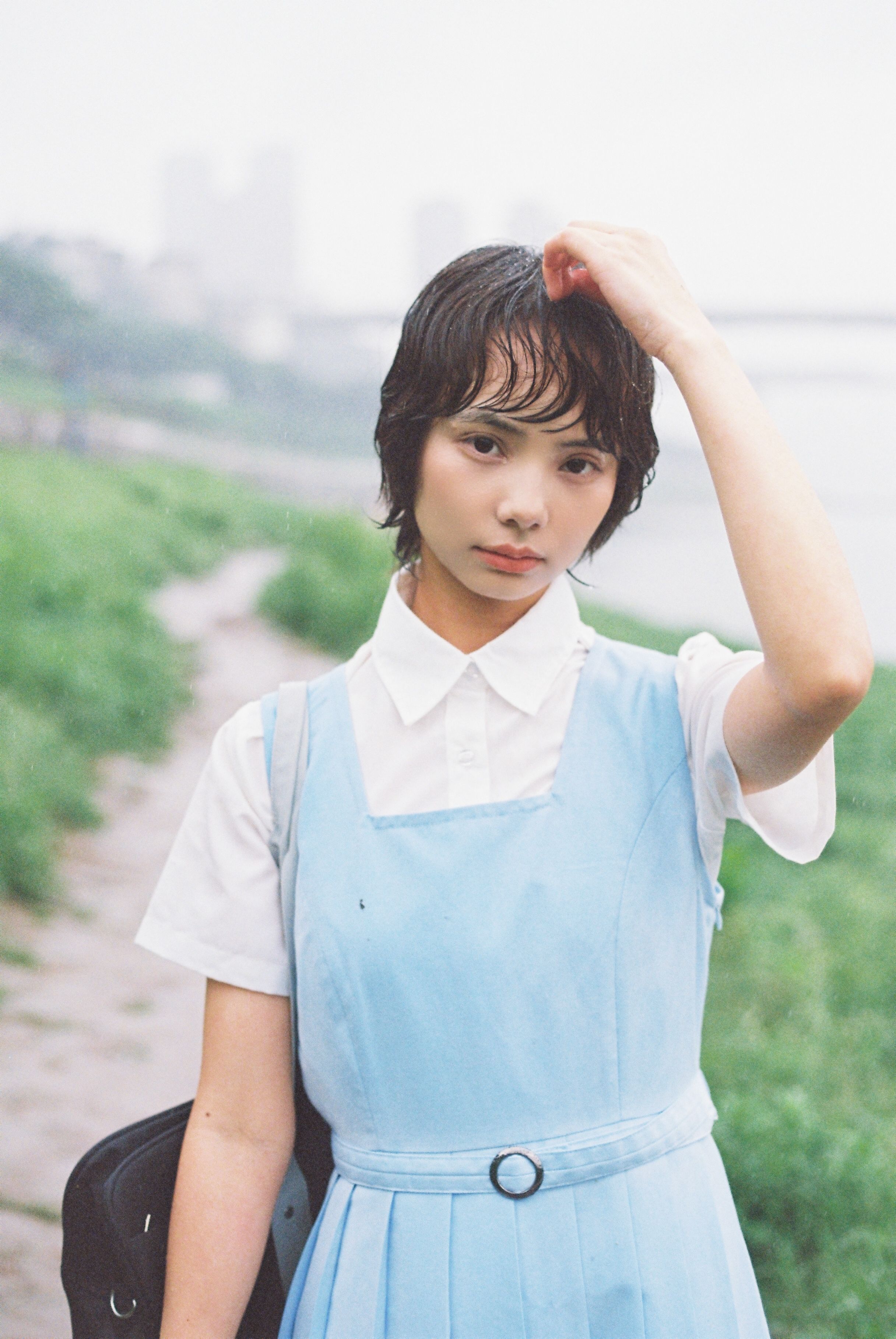 七红柿_一一《雨天》美图作品图片1