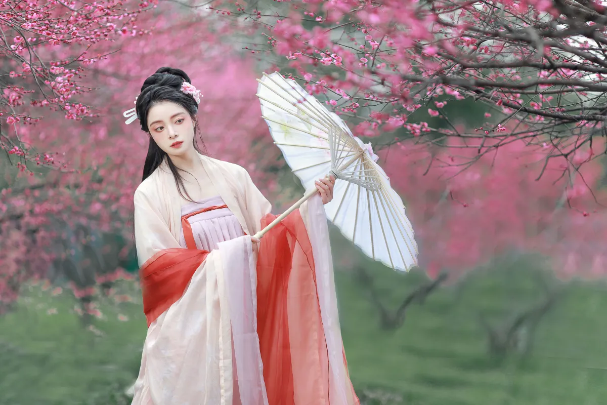 卷卷不卷w_岁岁如意《红梅》美图作品图片3