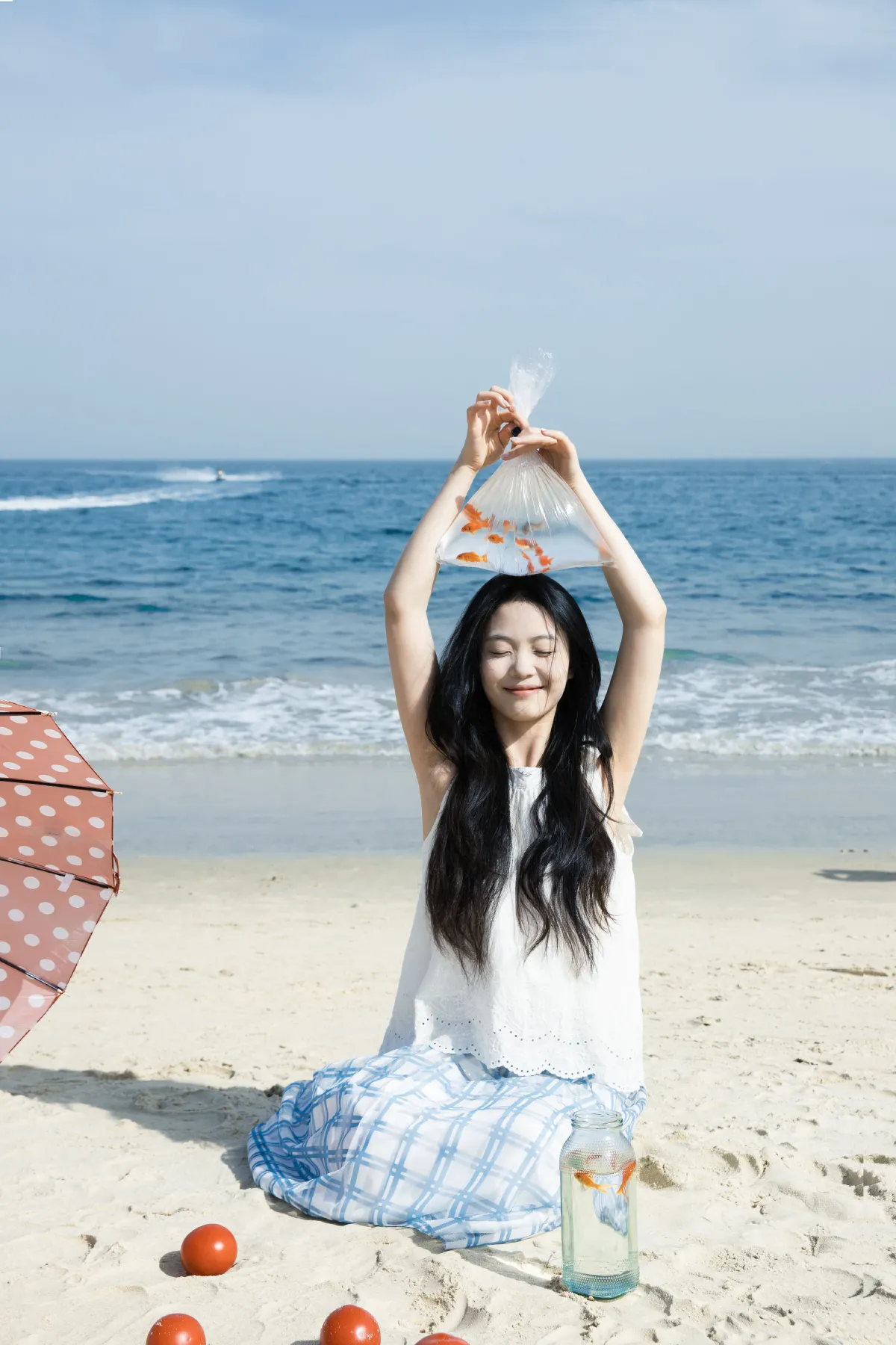 穆木林林_葡桃-《海边金鱼》美图作品图片4