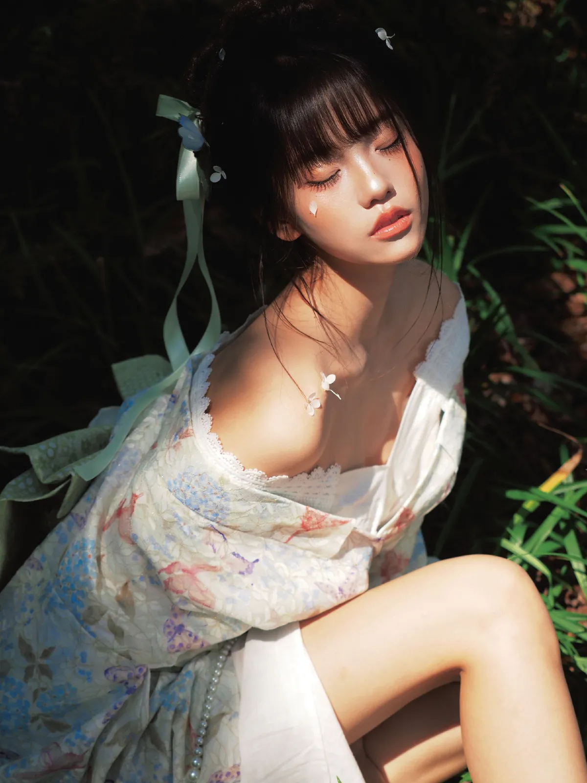 草摩旋子_小欣一一《阳光是盛夏的动脉》美图作品图片5
